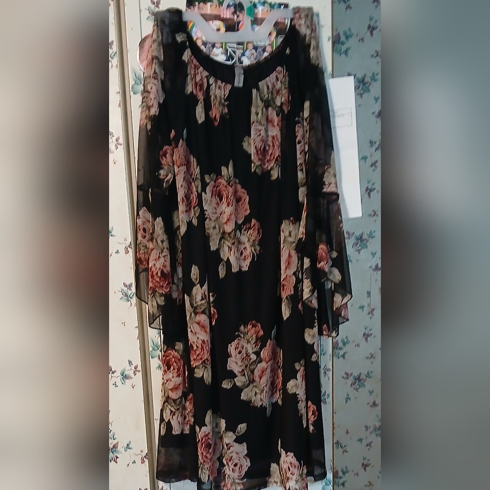 Chic Floral Long Sleeve Dress